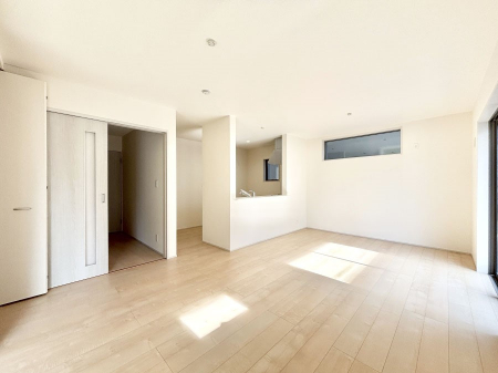 ���r���O�@�������������͋C�̂k�c�j�͉Ƒ��݂�Ȃ̉��K���  