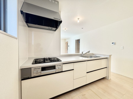 �L�b�`���@���������Ȃ���ł����Ƒ��Ƃ̉�b���y���߂�ΖʃL�b�`��