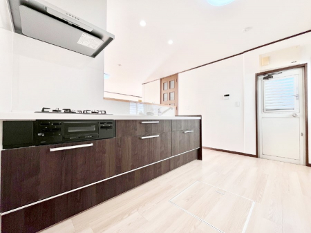 �L�b�`���@�������������I�ɁA�y�����I�V�X�e���L�b�`��