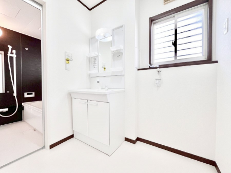 ���ʑ�E���ʏ��@������������ʉ��ώ��Œ��̐g�x�x�����K