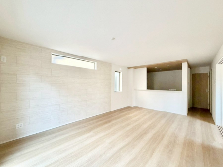 ���r���O�@���邢�z���������A�����̕��͋C�ɖ�������郊�r���O�E�_�C�j���O�B�@ 