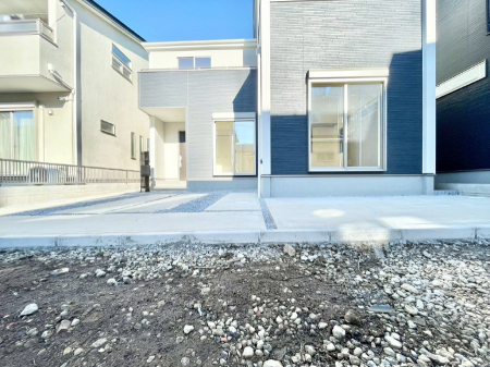 �@�����Ɍ������Ȃ����ԃX�y�[�X�B 