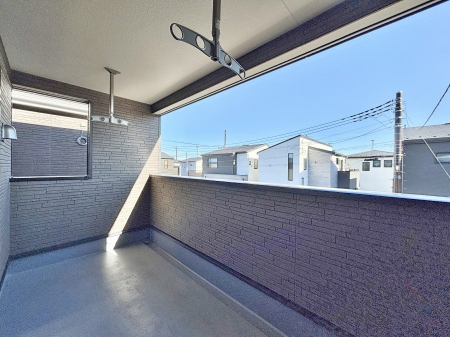 �o���R�j�[�@�C���i�[�o���R�j�[�Ȃ̂ŉJ�ł����󕨂����������o���āA���ʂ�������̂Ŋ������ǂ��A�������X�y�[�X�Ƃ��ďd�󂵂܂��B 