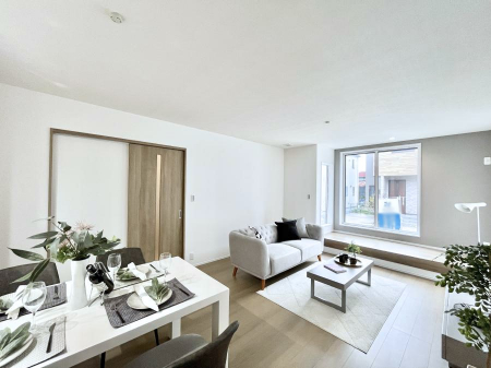 ���̑����ρ@�Ƒ��̏Ί炪���R�Ɛ��܂�Ă���A����ȕ��͋C�̃_�C�j���O�Ɏd�オ���Ă��܂� 