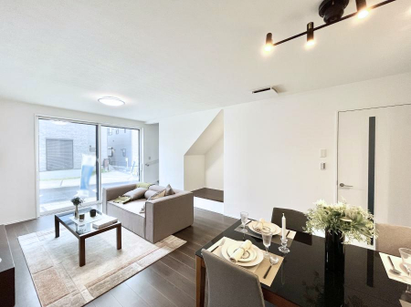 ���̑����ρ@�Ƒ������R�ƏW�܂�e���̃X�y�[�X�ɂȂ肻��  