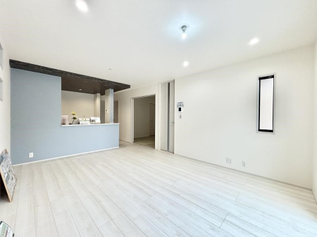 ���r���O�@�L�b�`���J�E���^�[�̃A�N�Z���g�N���X���������ȃ��r���O�B