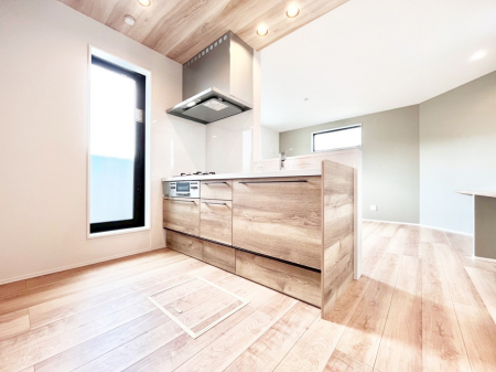 �L�b�`���@�J�E���^�[�z���Ɋy����������ׂ�B�����̂������������Ɣ��������Ȃ肻���ł��ˁB