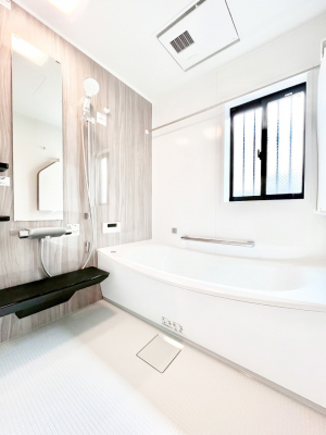 �����@����̔�������Ă���閾�邢�������̂���o�X���[��