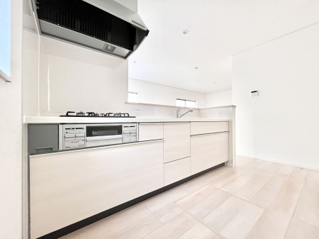 �L�b�`���@���������Ȃ���ł����Ƒ��Ƃ̉�b���y���߂�ΖʃL�b�`��