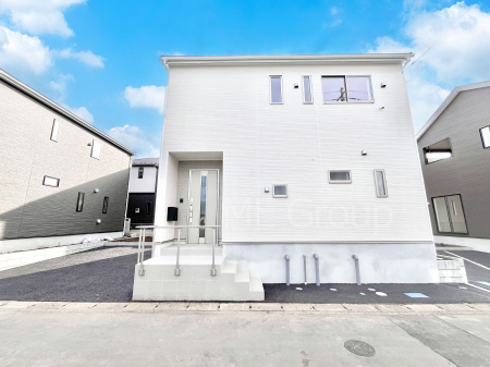 ���n�O�ώʐ^�@�������ꂽ�O�ρA�㎿�ȏZ��Ԃ��L���鎺���͉i�����S���ĉ߂�����Z���ł��B 