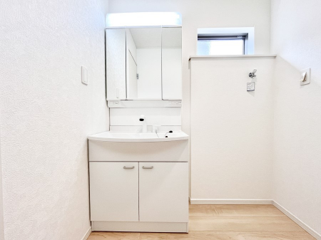 ���ʑ�E���ʏ��@���[�͂Ƌ@�\���ɗD�ꂽ���ʉ��ϑ�