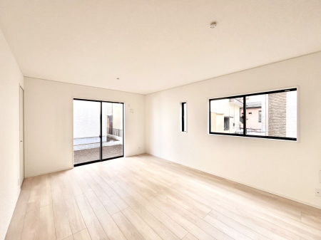 ���̑����ρ@�Ƒ��̏Ί炪���R�Ɛ��܂�Ă���A����ȕ��͋C�̃_�C�j���O�Ɏd�オ���Ă��܂� 