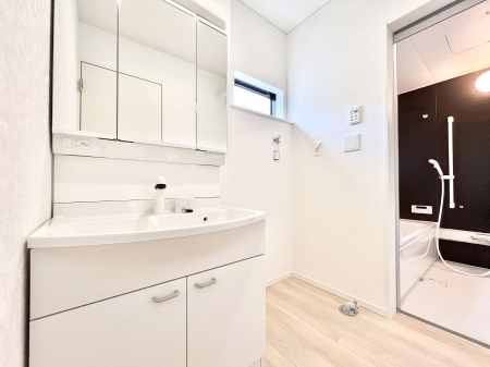 ���ʑ�E���ʏ��@�傫�����₷���O�ʋ��Ő�����������ʑ�́A�g�����Ȃ݃`�F�b�N�┧�̂������ɂ������߂ł��B 