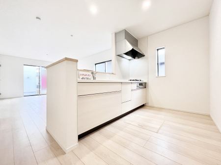 �L�b�`���@���������Ȃ��炲�Ƒ��Ƃ̉�b���y���߂�ΖʃJ�E���^�[�L�b�`��