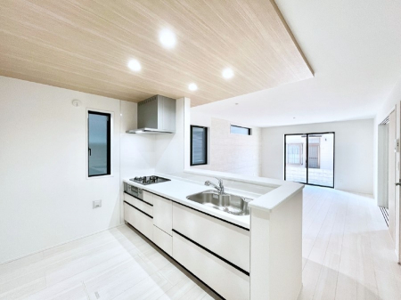 �L�b�`���@���������Ȃ��炲�Ƒ��Ƃ̉�b���y���߂�ΖʃJ�E���^�[�L�b�`��