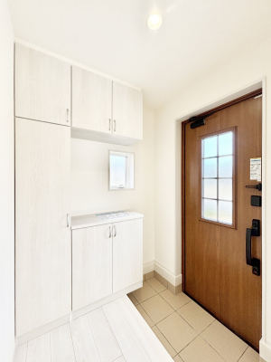 ���ց@���ʔ��͂��Ƒ��̎ʐ^��G�߂̃C���e���A�ŏ���I�Ƃ��ĉ��o�ł��܂�