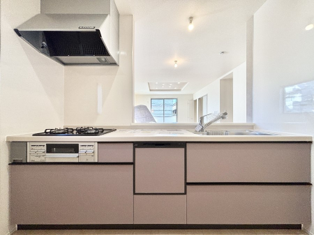 �L�b�`���@���r���O�����n����l�C�̃J�E���^�[�L�b�`���B �Ƒ��������Ȃ���Ǝ������邱�Ƃ��ł��܂��B