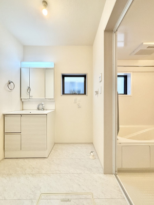 ���̑��@���������Ă���̂Ŏ��C�̑����ꏊ�ł����C���\���s���܂��B�����̐g�x�x���C�����ǂ��I