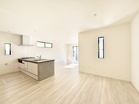 ���̑����ρ@���邢�z���������A�����̕��͋C�ɖ��������_�C�j���O�B   