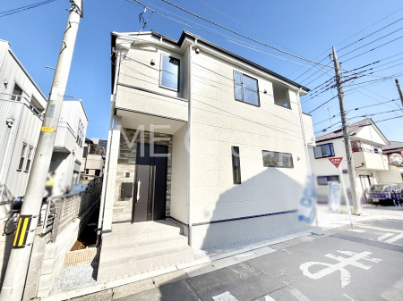 ���n�O�ώʐ^�@���X�����I�����Ղ�̗z���ƊJ�����ɕ�܂�閾�邢�Z�܂��B 