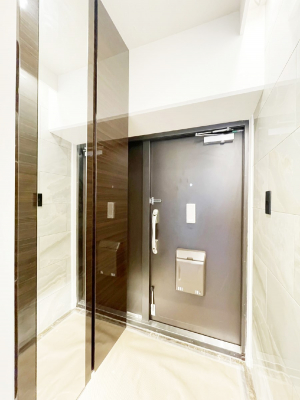 ���ց@�Ƒ��̋A��₨�q�l�������������}���錺��