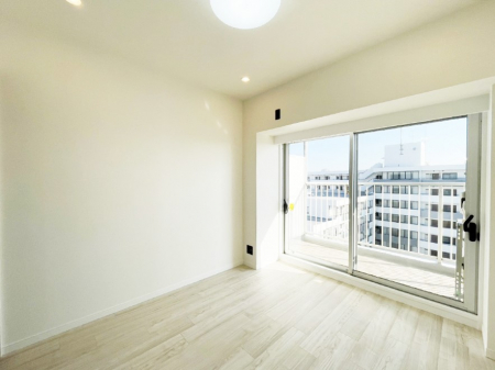 ���̑����ρ@�o���R�j�[���J�������v���X���Ă����m��