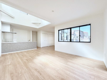 ���̑����ρ@�Ƒ��̏Ί炪���R�Ɛ��܂�Ă���A����ȕ��͋C�̃_�C�j���O�Ɏd�オ���Ă��܂� 