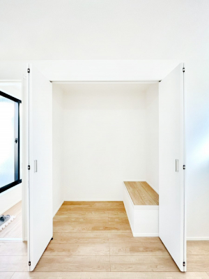 ���[�@�����Ղ�̎��[�X�y�[�X�ŉ��K�ɕ�点����