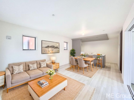 ���r���O�@�������������͋C�̂k�c�j�͉Ƒ��݂�Ȃ̉��K��ԁ@���Ƌ��CG�ł�