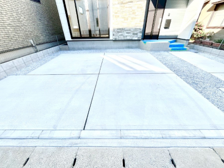 �@�����Ɍ������Ȃ����ԃX�y�[�X�B