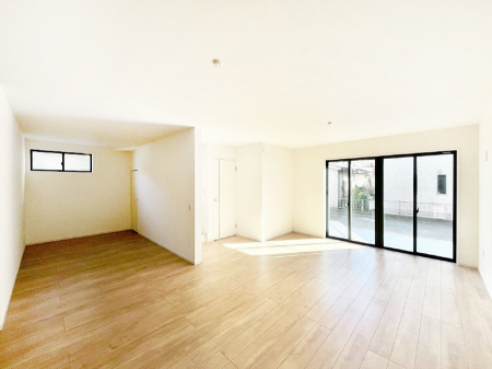 ���r���O�@�Ƒ��c���̎��Ԃ����������Ȃ��났�̃��r���O�_�C�j���O�B   