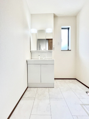 ���ʑ�E���ʏ��@�������̂�����K��Ԃł��B�����̐g�x�x���C�����ǂ����g�������܂��B