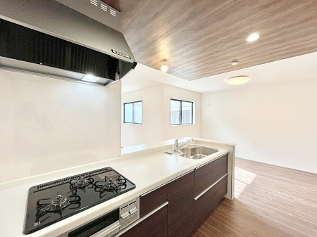 �L�b�`���@���������Ȃ��炲�Ƒ��Ƃ̉�b���y���߂�ΖʃJ�E���^�[�L�b�`��