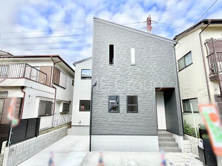 ���n�O�ώʐ^�@�������ꂽ�O�ρA�㎿�ȏZ��Ԃ��L���鎺���͉i�����S���ĉ߂�����Z���ł��B