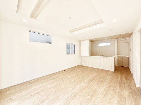 ���̑����ρ@�Ƒ��̏Ί炪���R�Ɛ��܂�Ă���A����ȕ��͋C�̃_�C�j���O�Ɏd�オ���Ă��܂��B