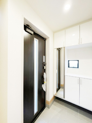 ���ց@���ʔ��͂��Ƒ��̎ʐ^��G�߂̃C���e���A�ŏ���I�Ƃ��ĉ��o�ł��܂�