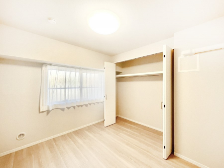 �Q���@�g���₷���`�Ńx�b�g��Ƌ�̒u�����ɂ����邱�Ƃ�����܂���B   