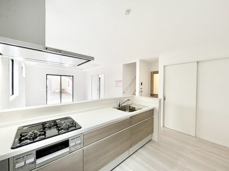 �L�b�`���@�J�E���^�[�z���ɂ��b�������Ȃ��疈���̂������������Ɗy����