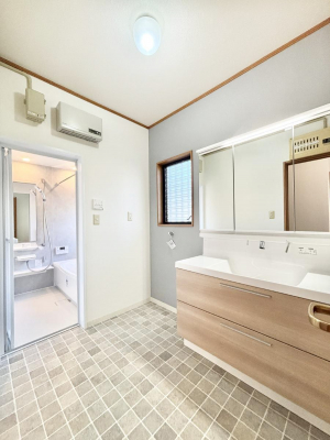 ���ʑ�E���ʏ��@�������̂�����K��Ԃł��B�����̐g�x�x���C�����ǂ����g�������܂��B 