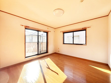 ���̑����ρ@2�ʍ̌����m�ۂ������邢��ԁB�Ƒ��݂�Ȃ����K�ȕ�炵����������݌v�ł��B