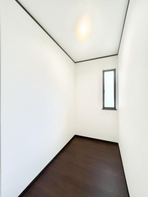 ���̑����ρ@�L�b�`���ɂ̓p���g���[�I�H�ނ̃X�g�b�N�͂������A���p�i�̎��[�Ȃǎg�����͂��낢��I