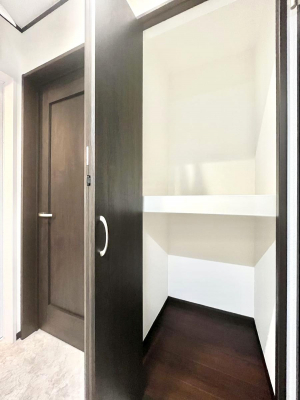 ���̑����ρ@�L�����[�B�|�������G�߂̏��������[���邱�Ƃ��ł��܂��B