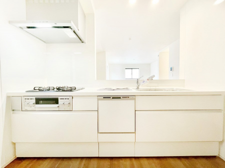 �L�b�`���@�������������Ԃ��������茩���Ă���閾�邢�z���C�g�ł܂Ƃ߂��V�X�e���L�b�`���I