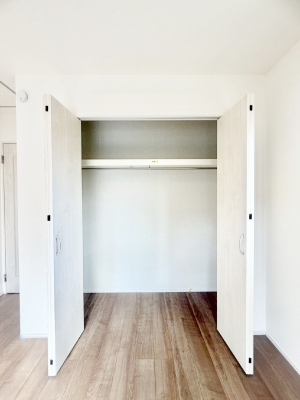 ���[�@�m���̃N���[�[�b�g�B���s��������̂Ō���̈ߗނ�����������܂�܂��B