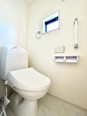 �g�C���@�g�C����1�K��2�K���ꂼ��ɔz�u����Ă��ĂƂĂ��֗��ł��B 