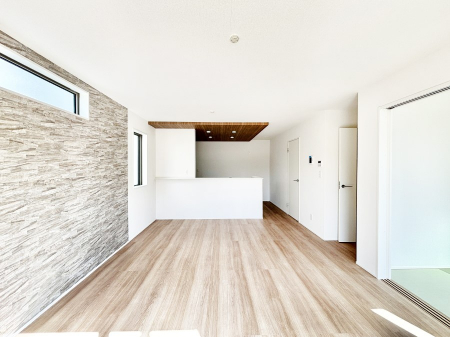 ���r���O�@�אڂ̘a�����J������΂���ɍL�X��Ԃ�  