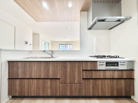 �L�b�`���@�������������I�ɁA�y�����I�V�X�e���L�b�`��  