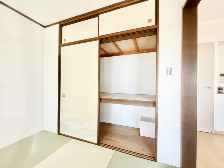 ���[�@�����Ղ�̎��[�X�y�[�X�ł��ł��Z��Ԃ��X�b�L���ۂĂ���  