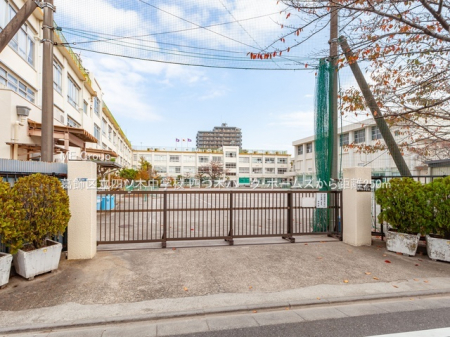 ���ӊ��@���w�Z 250m �����旧�l�c�ؒ��w�Z