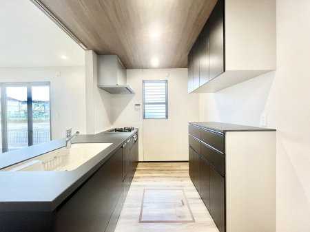 �L�b�`���@�L�b�`���Ƃ������̃J�b�v�{�[�h�B�S�̂ɓ��ꊴ����d�オ��ɂȂ��Ă��܂��B